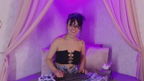 KatheGomez  online show from June 18, 2:57 am