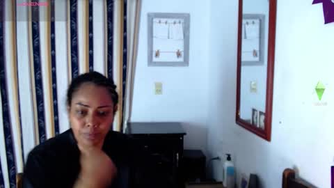 Snapshot of katherincastillo chatting on October 12, 10:45 pm katherin online show from October 12, 10:45 pm