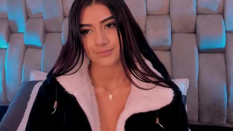 katherineruiz_ online show from March 9, 12:30 pm