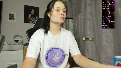 Snapshot of kathiekat chatting on February 14, 5:41 am Kathie online show from February 14, 5:41 am