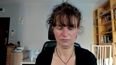 Snapshot of kathysky40 chatting on October 25, 1:41 pm KATHY online show from October 25, 1:41 pm