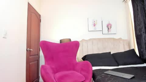 KATIA BLOOME online show from April 27, 7:00 pm