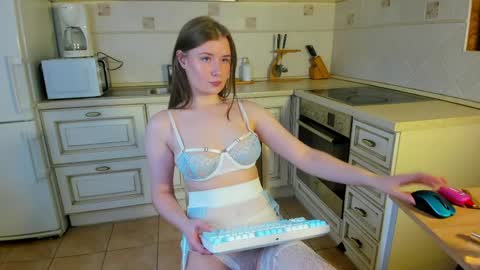 Katrina online show from April 28, 6:39 am