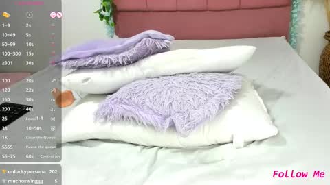 Snapshot of katriana_sex chatting on September 12, 12:00 am Katriana online show from September 12, 12:00 am