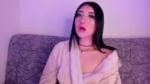 Kat  online show from June 18, 11:09 pm