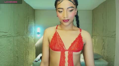 Snapshot of katty_berry_r chatting on September 23, 9:46 pm Katty online show from September 23, 9:46 pm