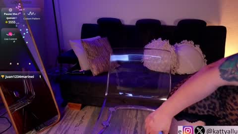 Snapshot of kattyallure chatting on February 8, 11:13 pm Katty online show from February 8, 11:13 pm