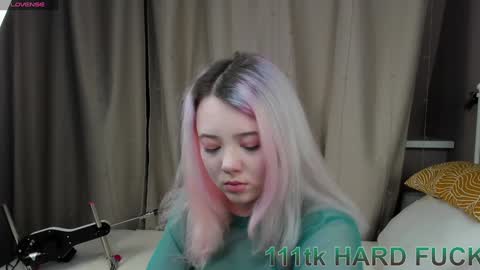 Snapshot of kawaii_yuki chatting on December 30, 1:04 am Yuki  online show from December 30, 1:04 am
