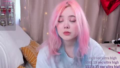 Snapshot of kawaii_yuki chatting on February 17, 8:41 am Yuki  online show from February 17, 8:41 am