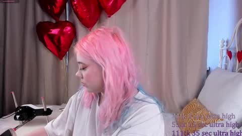 Snapshot of kawaii_yuki chatting on February 14, 8:42 am Yuki  online show from February 14, 8:42 am