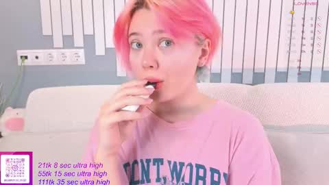 Snapshot of kawaii_yuki chatting on October 13, 7:00 am Yuki  online show from October 13, 7:00 am