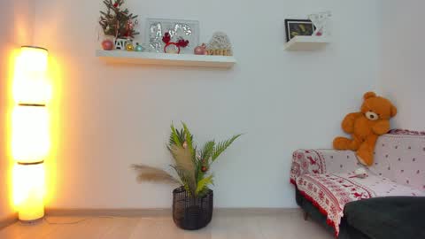 Snapshot of kaya_kiss chatting on December 12, 5:20 am Kaya online show from December 12, 5:20 am