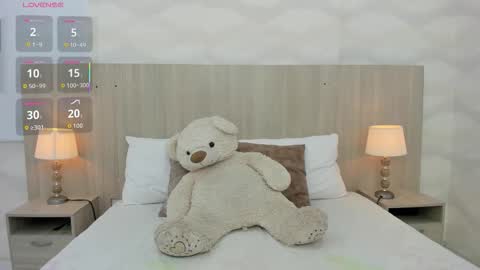   online show from November 28, 11:24 am