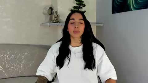 KAYLA BATISTA online show from July 8, 12:02 am