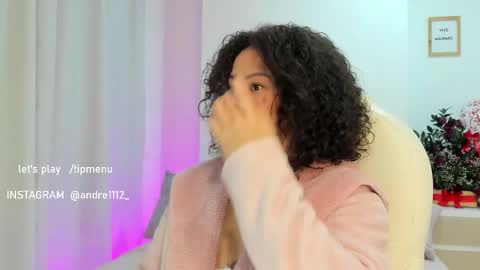 INSTAGRAM AND TW 11kayle online show from February 22, 7:04 pm