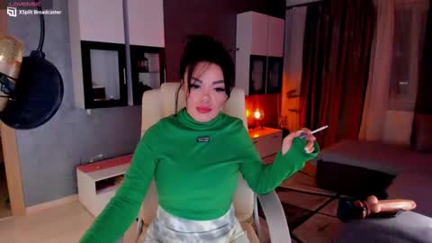 kaylee online show from February 13, 4:28 pm