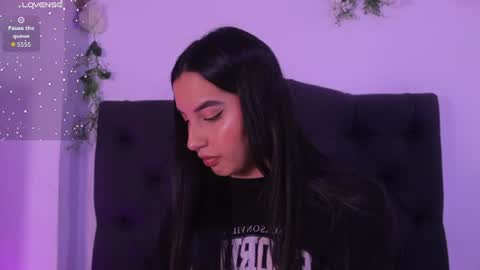 kaylee_lee online show from June 24, 4:00 am