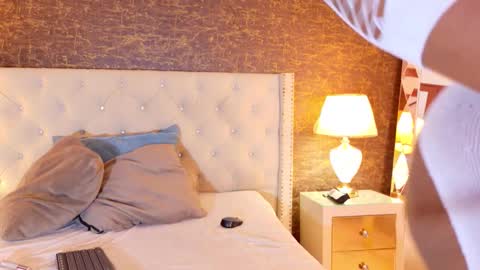  KAYLIE  online show from February 3, 10:56 pm