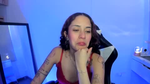 kaylie online show from June 1, 10:21 pm