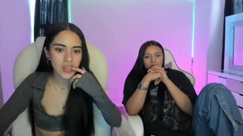 Snapshot of kaylie_xxx chatting on December 20, 7:28 pm kaylie online show from December 20, 7:28 pm