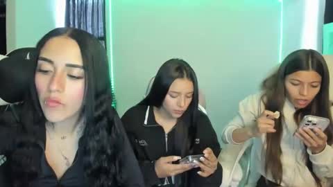 Snapshot of kaylie_xxx chatting on February 14, 6:40 pm kaylie online show from February 14, 6:40 pm