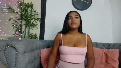 Snapshot of kayna_gomez chatting on January 28, 7:32 pm Kayna online show from January 28, 7:32 pm