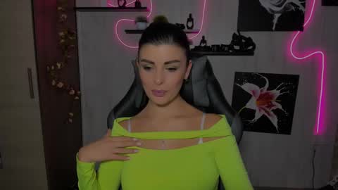 kayworl online show from December 4, 8:56 am