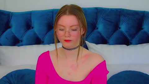 Snapshot of keiraace chatting on February 28, 6:09 pm Keira online show from February 28, 6:09 pm