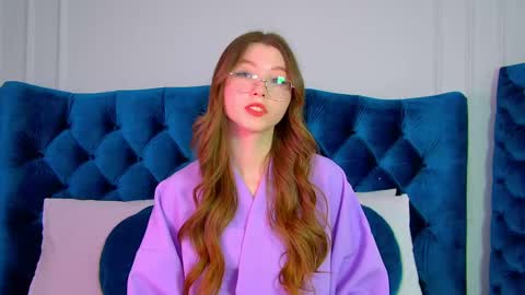 Snapshot of keiraace chatting on February 25, 6:36 am Keira online show from February 25, 6:36 am