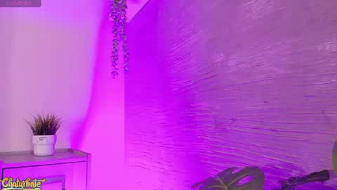 keirahartz online show from June 12, 11:51 am