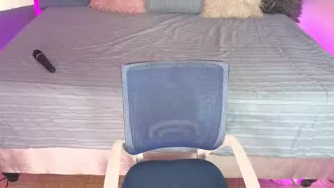 Keisy  online show from July 27, 3:31 pm