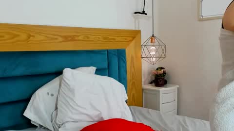 keisymoon_ online show from May 15, 8:06 am