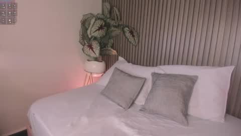 K E I T H Y online show from March 10, 10:14 pm