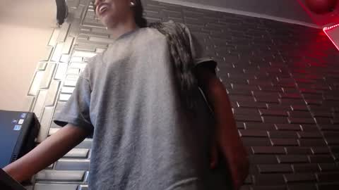  K E I Z Y  online show from March 13, 4:52 pm