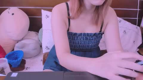 Kelly online show from April 28, 2:49 am