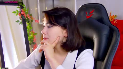 Kelly online show from November 27, 9:23 am