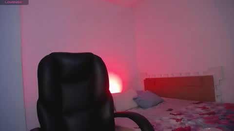 Snapshot of kelly_richardson1 chatting on January 20, 11:10 pm elena online show from January 20, 11:10 pm