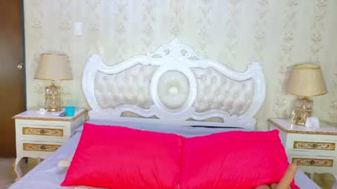 kelly_swift online show from July 18, 3:21 am