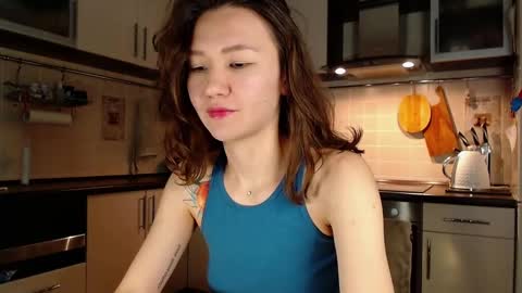 Kelly online show from December 14, 9:02 pm