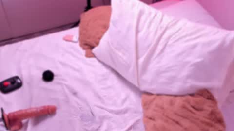 kendall_evanss_ online show from July 31, 9:38 pm