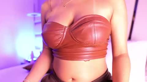 kendall_evanss_ online show from July 6, 7:27 pm