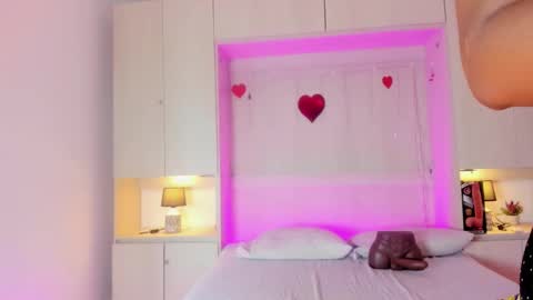 Kendal online show from March 7, 4:30 am