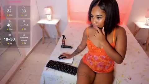Kendall online show from June 24, 12:26 pm