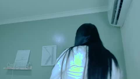   online show from July 23, 8:55 am