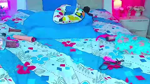 kendra_love31 online show from June 25, 5:12 am