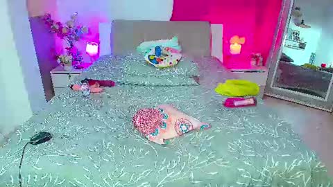 kendra_love31 online show from July 6, 4:29 am