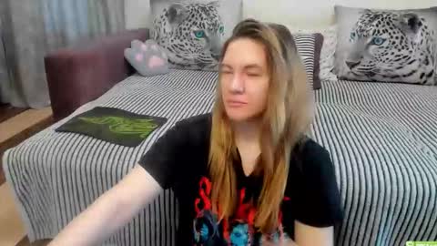 Kendra online show from April 29, 11:54 pm