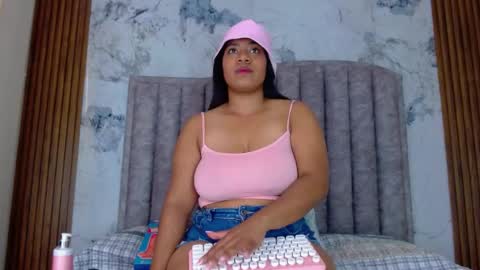Snapshot of kendrabigass chatting on March 11, 8:09 pm Mamasita online show from March 11, 8:09 pm