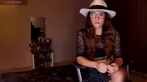 Kendra online show from February 19, 2:01 am