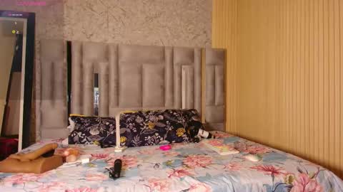 Kendra Foster online show from March 15, 12:18 pm